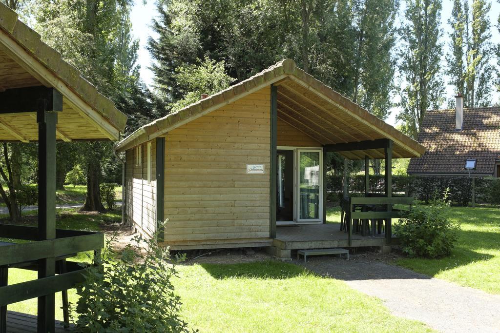 Camping Du Port De Plaisance Peronne  Room photo
